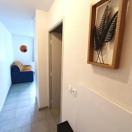 Equipe Calanques/ Luminy Apartment